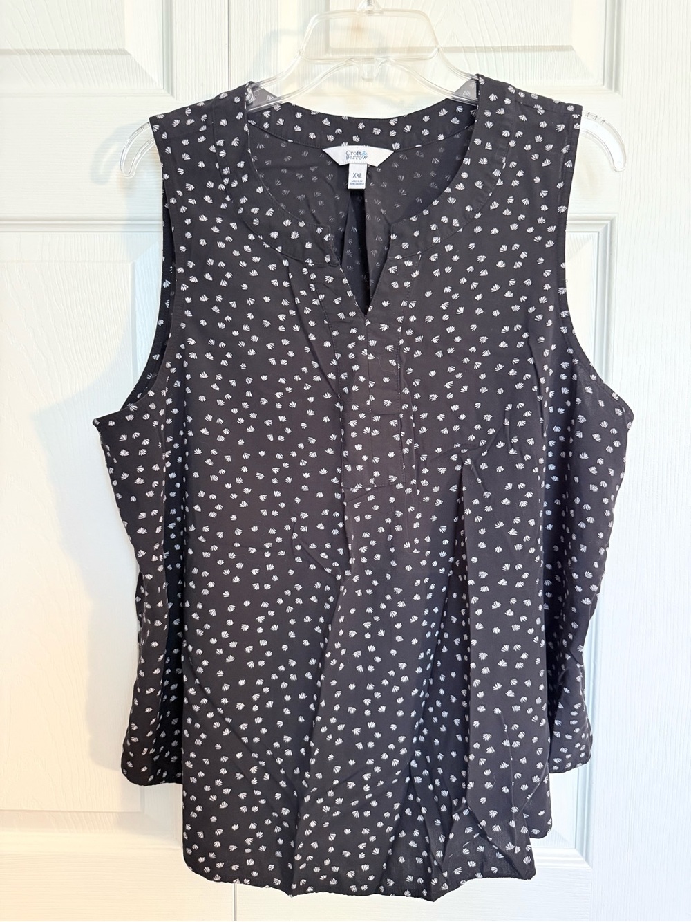 croft & barrow Black Sleeveless Dot Print Camisole
